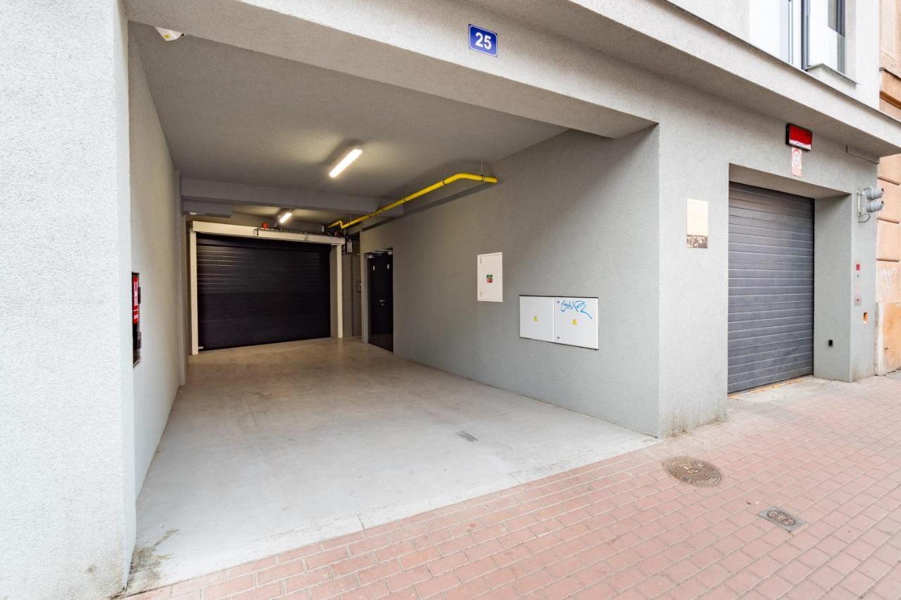 Brand New Two Room Apartment #64 In Elite Rezidence With Free Secure Parking Prag Dış mekan fotoğraf